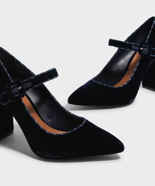 CHARLES & KEITH（チャールズ & キース）の「ブロックヒールメリージェーン / BLOCK HEEL MARY JANES（ローファー・レディース・ブラック/レッド/ダークブルー・22.5cm/23cm/23.5cm/24.5cm/25cm/25.5cm/26.0cm）」の12枚目の写真