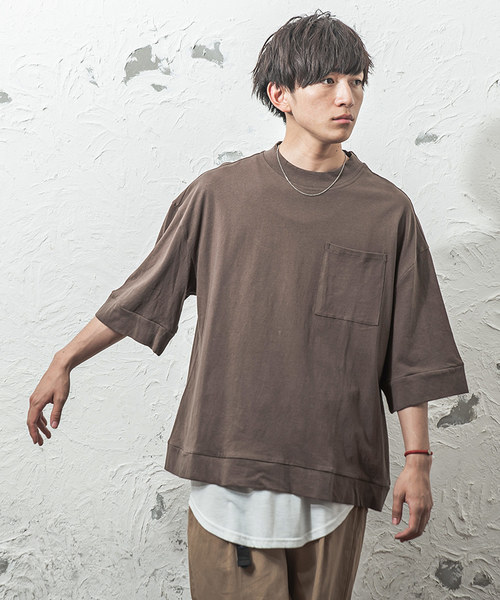 MinoriTY（マイノリティ）の「ポケット付きビッグTシャツ　ビッグシルエット（Tシャツ/カットソー・メンズ・ブラック/ネイビー/モカ/ブラウン/ブルー/ベージュ・L/M）」の3枚目の写真