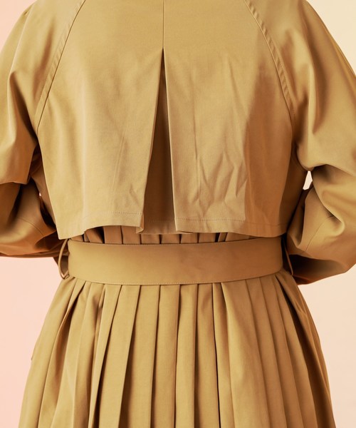 natural couture(ナチュラルクチュール)の「バックプリーツトレンチコート(トレンチコート・レディース・マスタード/キャメル/チェック・FREE)」の20枚目の写真