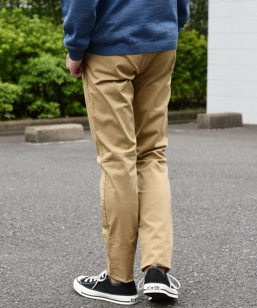 SHIPS(シップス)の「SC: カラー テーパード チノパンツ 19FW(チノパンツ・メンズ・チャコールグレー/ブラック/ネイビー/ブルー/レンガ/ベージュ/ナチュラル/オリーブ・32inch/30inch/34inch/31inch/29inch/33inch)」の15枚目の写真