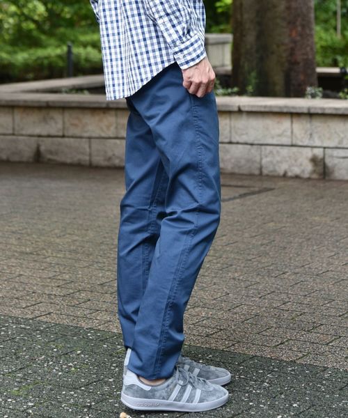 SHIPS(シップス)の「SC: カラー テーパード チノパンツ 19FW(チノパンツ・メンズ・チャコールグレー/ブラック/ネイビー/ブルー/レンガ/ベージュ/ナチュラル/オリーブ・32inch/30inch/34inch/31inch/29inch/33inch)」の19枚目の写真