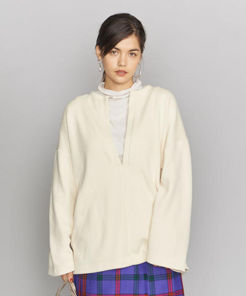 BEAUTY&YOUTH UNITED ARROWS（ビューティーアンドユースユナイテッドアローズ）の「BY ラッチパイルディープVネックチュニックカットソーо（Tシャツ/カットソー・レディース・ブラック/オフホワイト・FREE）」の9枚目の写真