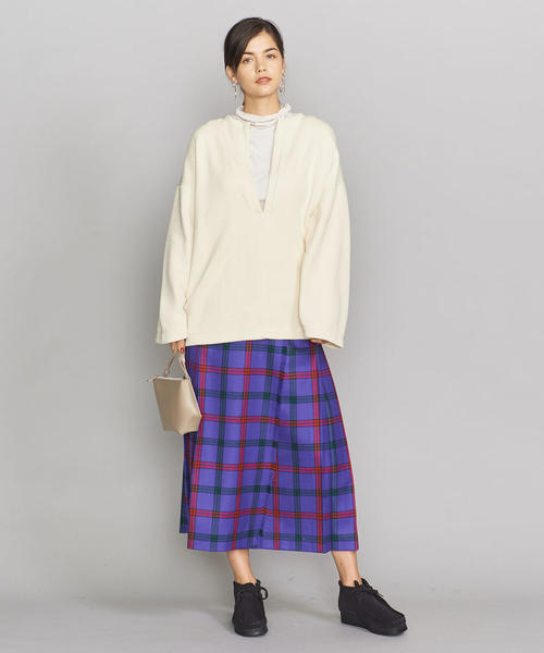 BEAUTY&YOUTH UNITED ARROWS（ビューティーアンドユースユナイテッドアローズ）の「BY ラッチパイルディープVネックチュニックカットソーо（Tシャツ/カットソー・レディース・ブラック/オフホワイト・FREE）」の8枚目の写真