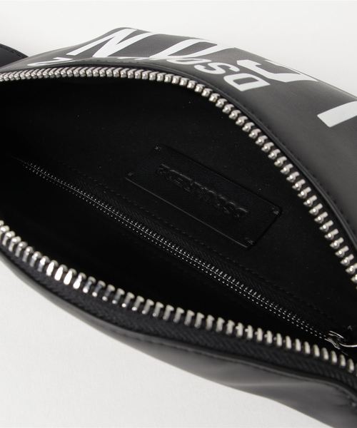 DSQUARED2(ディースクエアード)の「Belt Bag /Miss ICON /0201(ボディバッグ/ウエストポーチ・メンズ・ブラック×ホワイト・FREE)」の3枚目の写真