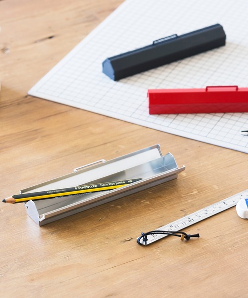 ESTNATION(エストネーション)の「100PERCENT / "BENDIN" ステンレス製ペンケース(ステーショナリー・レディース・シルバー・FREE)」の4枚目の写真