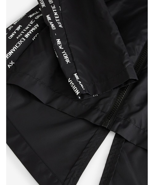ARMANI EXCHANGE(アルマーニエクスチェンジ)の「【A|Xアルマーニ エクスチェンジ】リサイクルナイロン サイドロゴジップアップフーディ(ナイロンジャケット・レディース・ブラック/ライトブルー・SMALL/X-SMALL/MEDIUM/LARGE)」の10枚目の写真