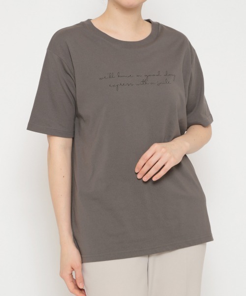 GLOBAL WORK（グローバルワーク）の「アソートプリントＴ/875212（Tシャツ/カットソー・レディース・ホワイト/ホワイト系その他2/ベージュ系その他3/アイボリー/ブラック/ホワイト系その他3/ダークグレー・MEDIUM/LARGE）」の14枚目の写真