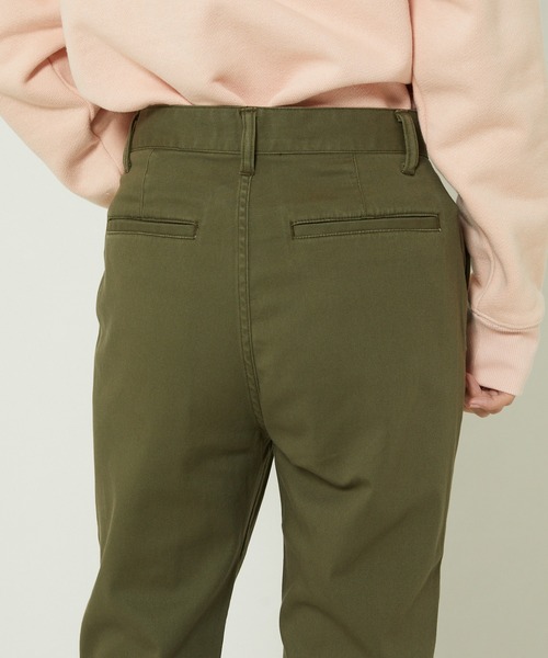 FREAK'S STORE(フリークスストア)の「ストレッチテーパードチノパンツ(チノパンツ・レディース・ブラック/ベージュ/カーキ・マルチサイズ)」の21枚目の写真
