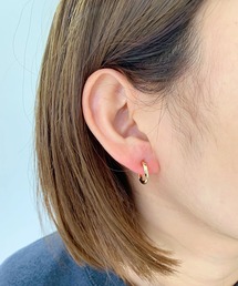 ツイストフープミニピアス