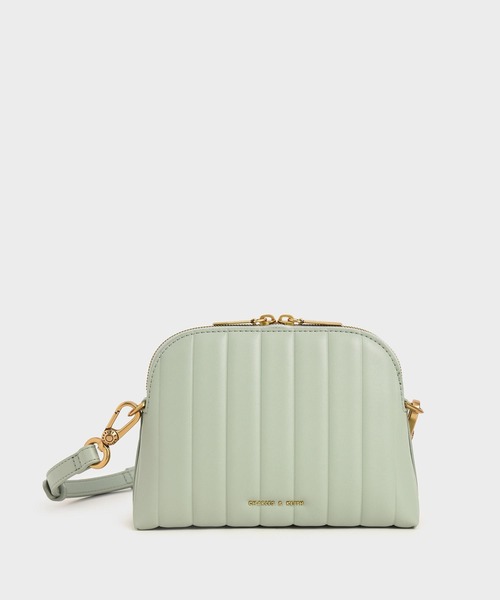 CHARLES & KEITH（チャールズ & キース）の「チェーンハンドル パネル