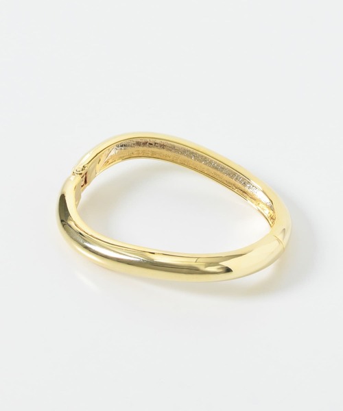 SMELLY(スメリー)の「メタルカーブバングル(バングル/リストバンド・レディース・ゴールド・-)」の5枚目の写真