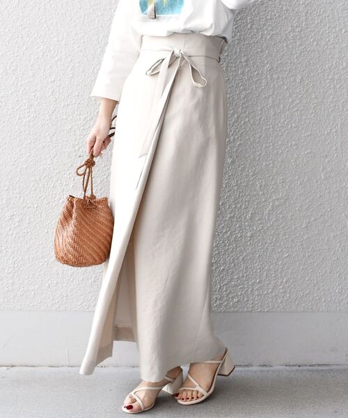 SHIPS（シップス）の「スラブツイルラップスカート◆（スカート・レディース・ベージュ/オレンジ・38/36）」の4枚目の写真