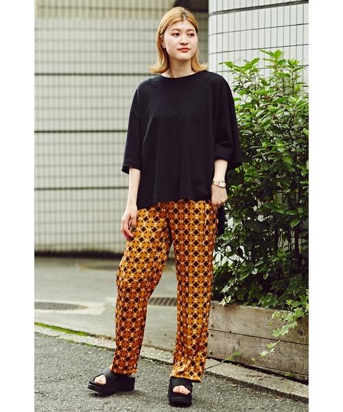 mici（ミチ）の「(mici)バックリボンビッグTシャツ（スウェット・レディース・ブラック/ホワイト系その他・ONE SIZE）」の19枚目の写真