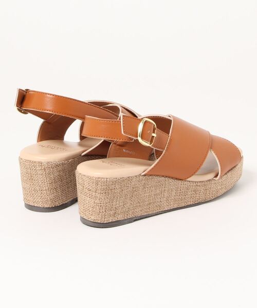 Te chichi TERRASSE（テチチテラス）の「ウエッジソールクロスサンダル（サンダル・レディース・キャメル/ブラック・SMALL/MEDIUM/LARGE）」の4枚目の写真