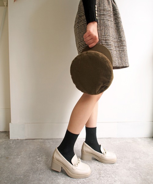 byあしながおじさん（バイアシナガオジサン）の「厚底ローファーパンプス　-8980615（ローファー・レディース・グリーン/アイボリー/ブラック/ブラウン・23.0cm/23.5cm/24.5cm/24.0cm/22.5cm）」の6枚目の写真