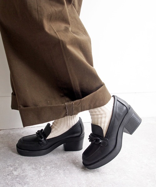 byあしながおじさん（バイアシナガオジサン）の「厚底ローファーパンプス　-8980615（ローファー・レディース・グリーン/アイボリー/ブラック/ブラウン・23.0cm/23.5cm/24.5cm/24.0cm/22.5cm）」の12枚目の写真