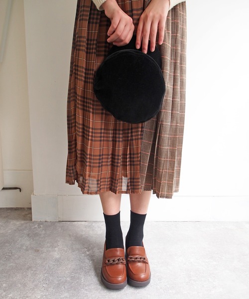 byあしながおじさん（バイアシナガオジサン）の「厚底ローファーパンプス　-8980615（ローファー・レディース・グリーン/アイボリー/ブラック/ブラウン・23.0cm/23.5cm/24.5cm/24.0cm/22.5cm）」の20枚目の写真