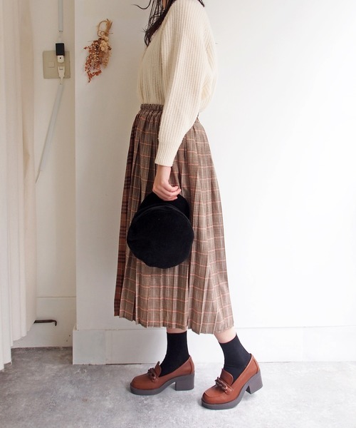 byあしながおじさん（バイアシナガオジサン）の「厚底ローファーパンプス　-8980615（ローファー・レディース・グリーン/アイボリー/ブラック/ブラウン・23.0cm/23.5cm/24.5cm/24.0cm/22.5cm）」の21枚目の写真