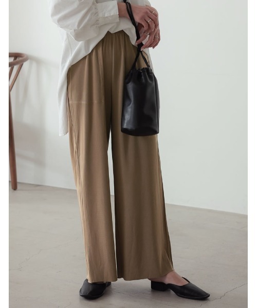 Re:EDIT（リエディ）の「リブカットカラーリラックスパンツ（その他パンツ・レディース・アイボリー/ブラック/ブルー/ブラウン/ベージュ/パープル・SMALL/LARGE/MEDIUM）」の4枚目の写真