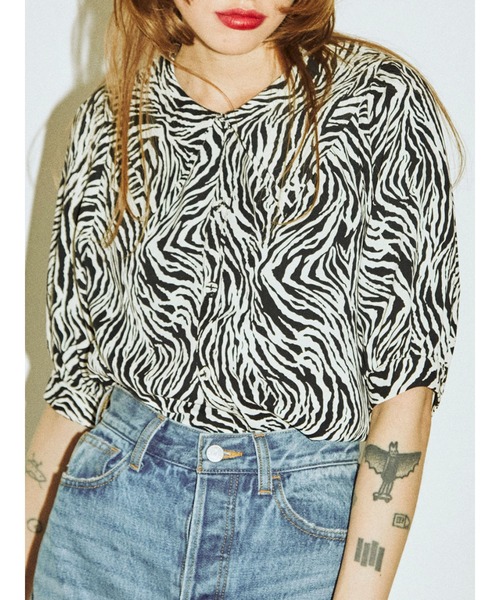 jouetie（ジュエティ）の「ダブルBIGカラーブラウス（シャツ/ブラウス・レディース・アイボリー/ブラック/ブルー/その他1・MEDIUM）」の4枚目の写真