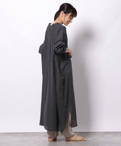 LAKOLE（ラコレ）の「ダブルガーゼバンドカラーワンピース / 950869（シャツワンピース・レディース・オフホワイト/スミクロ/ブラウン・SMALL/MEDIUM）」の10枚目の写真