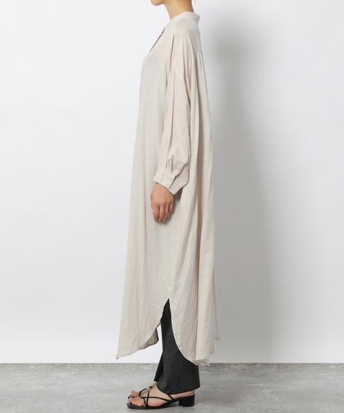 LAKOLE（ラコレ）の「ダブルガーゼバンドカラーワンピース / 950869（シャツワンピース・レディース・オフホワイト/スミクロ/ブラウン・SMALL/MEDIUM）」の15枚目の写真