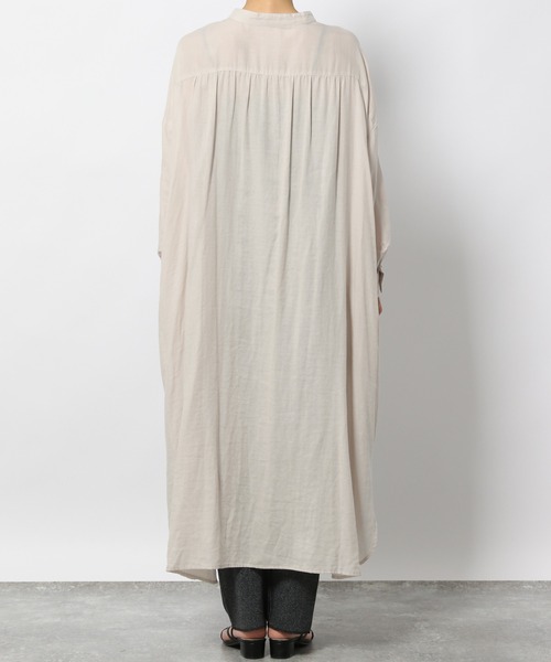 LAKOLE（ラコレ）の「ダブルガーゼバンドカラーワンピース / 950869（シャツワンピース・レディース・オフホワイト/スミクロ/ブラウン・SMALL/MEDIUM）」の16枚目の写真