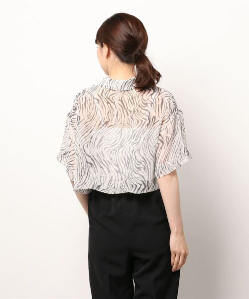 SPIRALGIRL（スパイラルガール）の「ゼブラ柄ハーフスリーブシアーシャツ（シャツ/ブラウス・レディース・オフホワイト/グレー系・FREE）」の11枚目の写真