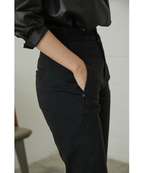 RIM.ARK(リムアーク)の「Front seam stretch denim(デニムパンツ・レディース・ブラック・38/36)」の7枚目の写真