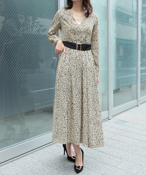 Julia Boutique（ジュリアブティック）の「柄＆無地ゴールドポイントVネック長袖ロングワンピース/21528（ワンピース・レディース・ベージュ系/モカ/ブラック・ONE）」の3枚目の写真