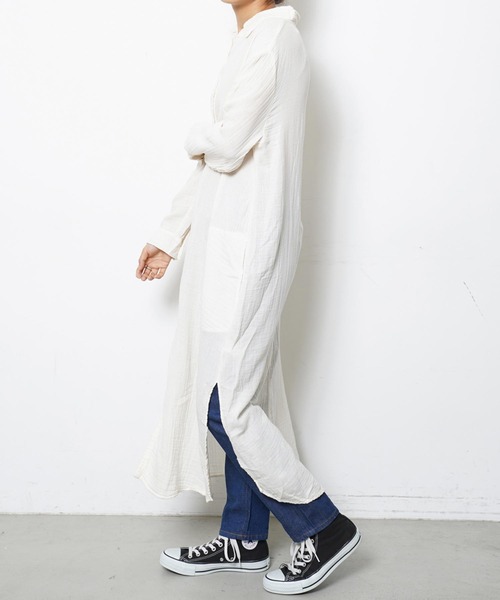 lacausa(ラコーザ)の「LACAUSA Soft Gauze Shirtdress(シャツワンピース・レディース・オフホワイト・SMALL)」の4枚目の写真