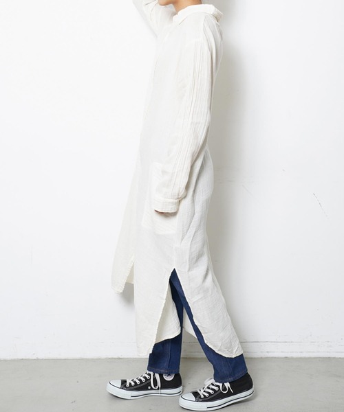 lacausa(ラコーザ)の「LACAUSA Soft Gauze Shirtdress(シャツワンピース・レディース・オフホワイト・SMALL)」の6枚目の写真