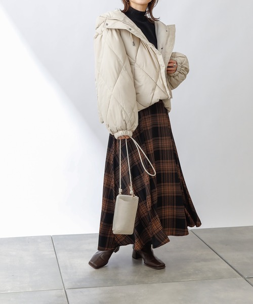 COLONY 2139（コロニートゥーワンスリーナイン）の「フード付ダイヤキルト中綿ジャケット（その他アウター・レディース・ブラック/アイボリー・MEDIUM/LARGE）」の18枚目の写真