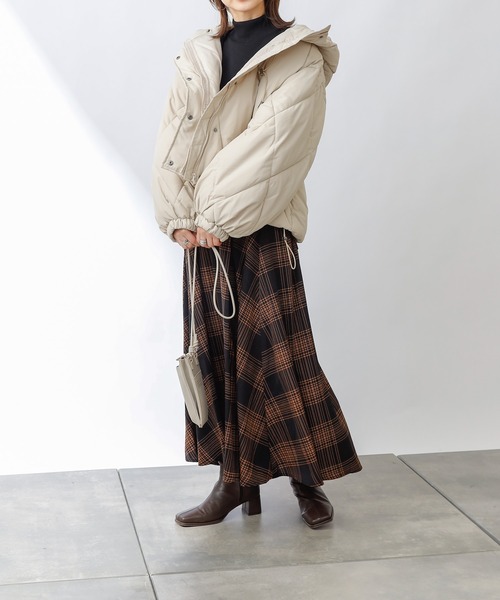 COLONY 2139（コロニートゥーワンスリーナイン）の「フード付ダイヤキルト中綿ジャケット（その他アウター・レディース・ブラック/アイボリー・MEDIUM/LARGE）」の19枚目の写真