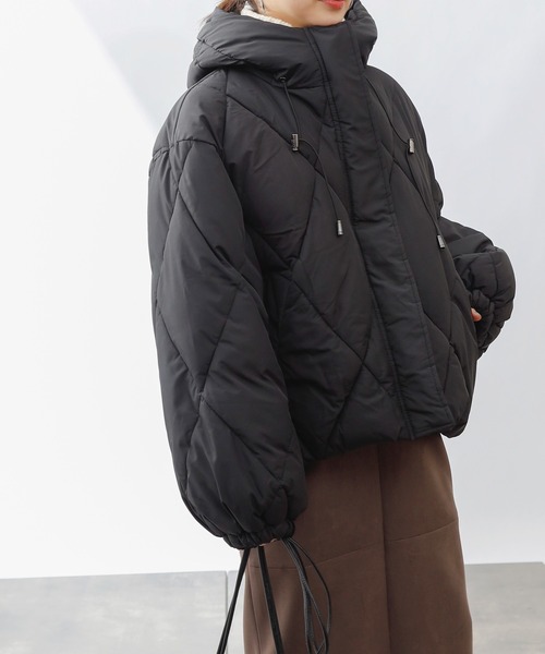 COLONY 2139（コロニートゥーワンスリーナイン）の「フード付ダイヤキルト中綿ジャケット（その他アウター・レディース・ブラック/アイボリー・MEDIUM/LARGE）」の15枚目の写真