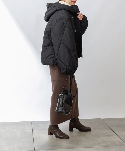 COLONY 2139（コロニートゥーワンスリーナイン）の「フード付ダイヤキルト中綿ジャケット（その他アウター・レディース・ブラック/アイボリー・MEDIUM/LARGE）」の11枚目の写真