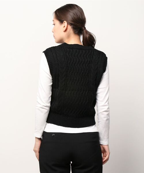 Figments(フィグメンツ)の「ケーブルニットベスト(ベスト・レディース・ブラック/グリーン・FREE)」の10枚目の写真