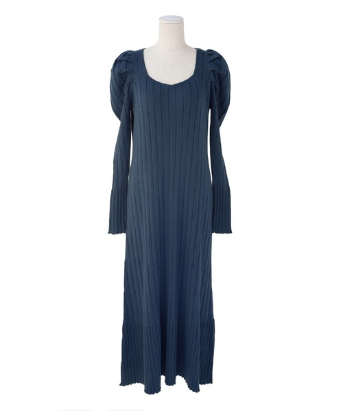MIELI INVARIANT(ミエリインヴァリアント)の「Puff Shoulder Knit Dress(ワンピース・レディース・ブラック/ベージュ/ブルー・FREE)」の13枚目の写真