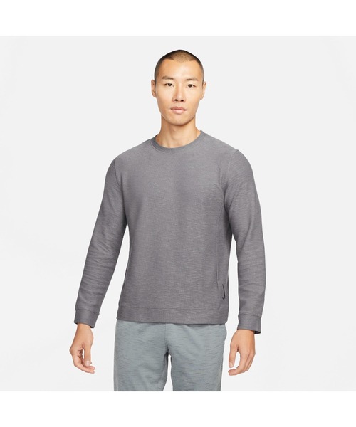 NIKE(ナイキ)の「ナイキ NIKE ナイキ DRIーFIT ヨガ コア フリース L/S トップ(スウェット・メンズ・グレー・LL/S/L/M/3L)」の1枚目の写真