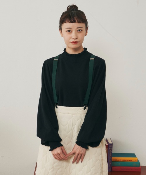 MERLOT（メルロー）の「たっぷり袖フリルニット（ニット/セーター・レディース・ブラック/ブルー/レッド/ナチュラル・FREE）」の2枚目の写真