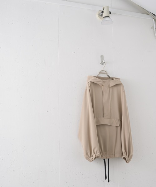 CASPER JOHN（キャスパージョン）の「Drape anorak/ドレープアノラック（その他トップス・メンズ・ブラック/ベージュ・SMALL/MEDIUM/LARGE）」の21枚目の写真