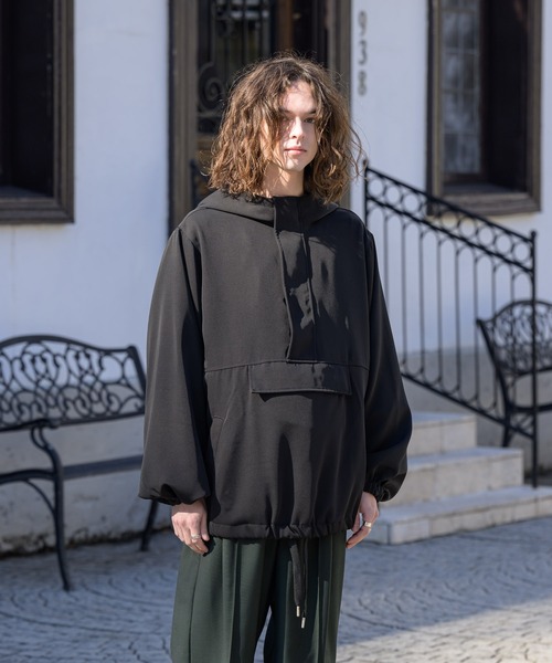 CASPER JOHN（キャスパージョン）の「Drape anorak/ドレープアノラック（その他トップス・メンズ・ブラック/ベージュ・SMALL/MEDIUM/LARGE）」の6枚目の写真