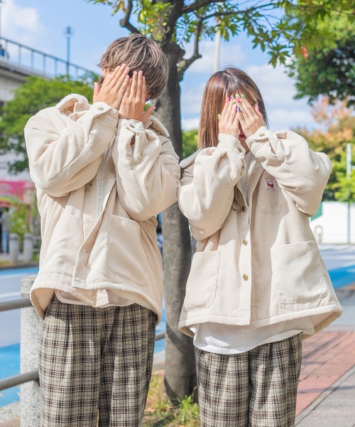 PairPair（ペアペア）の「裏ボアコーデュロイブルゾン(ユニセックス)（ブルゾン・レディース・カーキ/アイボリー/モカ/グレイッシュブルー・MEDIUM/LARGE）」の14枚目の写真