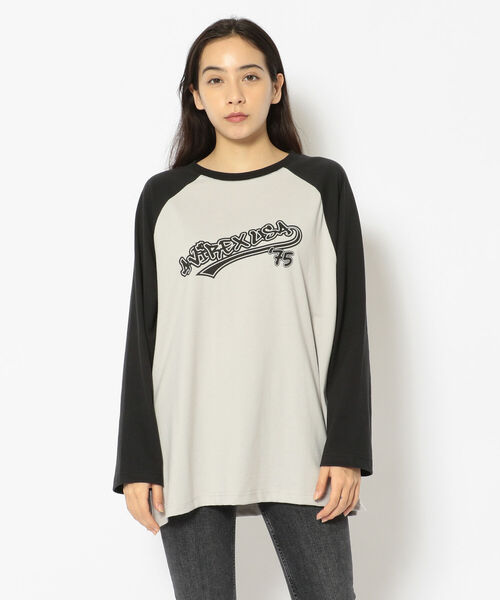 AVIREX（アヴィレックス）の「【直営店限定】AVIREX USA75 RAGLAN L/S T-SHIRT/ ラグラン長袖ティーシャツ / アヴィレックス（Tシャツ/カットソー・レディース・ブラック/グリーン/その他5・FREE）」の2枚目の写真