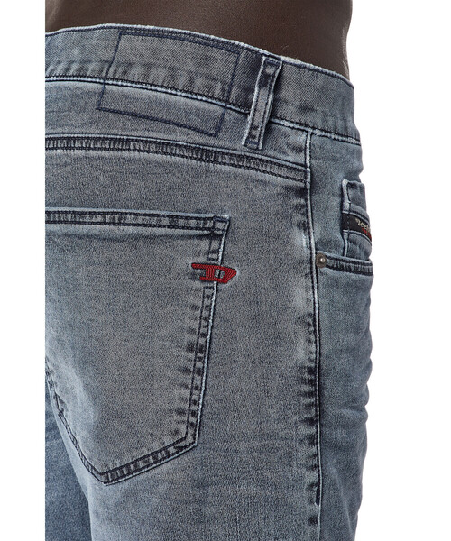 DIESEL(ディーゼル)の「DIESEL SS22 メンズ デニム ジョグジーンズ スリムフィット サステナブル(デニムパンツ・メンズ・インディゴブルー・30inch/28inch/34inch/32inch/26inch/36inch)」の14枚目の写真