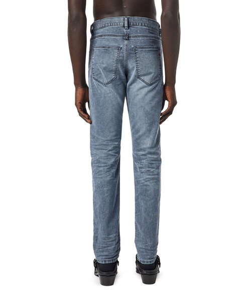DIESEL(ディーゼル)の「DIESEL SS22 メンズ デニム ジョグジーンズ スリムフィット サステナブル(デニムパンツ・メンズ・インディゴブルー・30inch/28inch/34inch/32inch/26inch/36inch)」の15枚目の写真