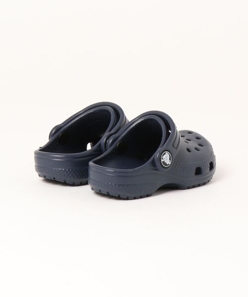 crocs(クロックス)の「クロックス クラシック クロッグ トドラー サンダル / crocs Classic Clog Toddler Sandal(サンダル・キッズ・ホワイト/ブラック/パープル/ネイビー/レッド/ピンク/オレンジ/ブルー/グリーン/ブルー系その他/イエロー系その他/レモンイエロー/ブルー系その他3/ブルー系その他2/オレンジ系その他3/グリーン系その他4/ピンク系その他6/レッド系その他/ベージュ/ピンク系その他7/ブルー系その他4・15cm/14cm/16.5cm/17.5cm/15.5cm)」の22枚目の写真