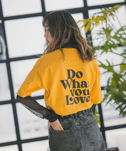 PBLIM（ページボーイリム）の「PAGEBOYLIM/DWYLロゴT（Tシャツ/カットソー・レディース・イエロー/グリーン/ホワイト×グリーン/ホワイト×ブルー/ブラック×レッド・MEDIUM/LARGE）」の17枚目の写真