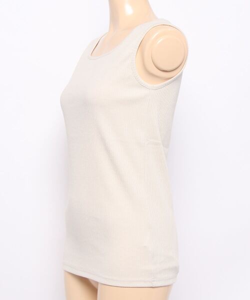 Lugnoncure（ルノンキュール）の「スクエアネックリブタンクトップ（タンクトップ・レディース・ベージュ/オフホワイト/チャコール・ﾌﾘ-）」の4枚目の写真