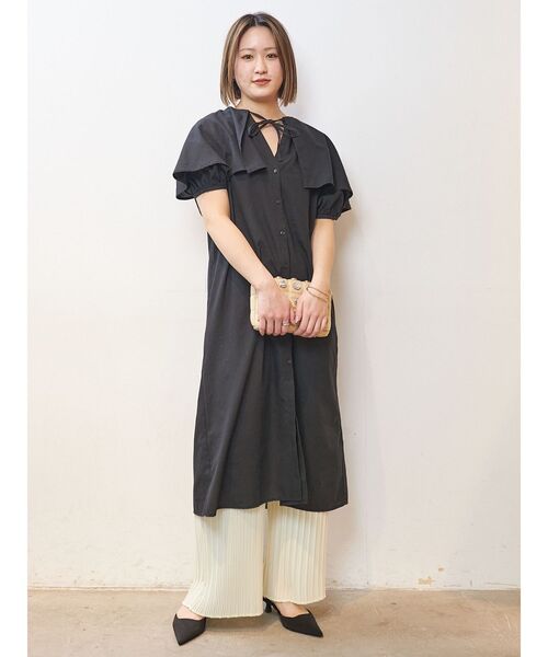 COTORICA（コトリカ）の「ケープカラーシャツワンピース（ワンピース・レディース・ブラック/オフホワイト/ブルー/グリーン・FREE）」の10枚目の写真